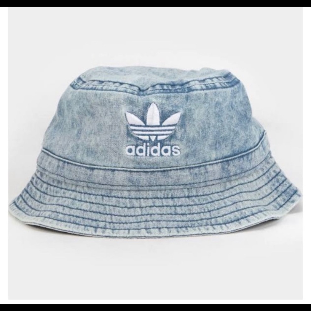 NWT Adidas Bucket Hat